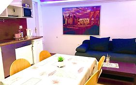 Lola Apartment